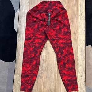 Official 🇨🇦 olympics lululemon woman align high rise 28’’ red design Leggings